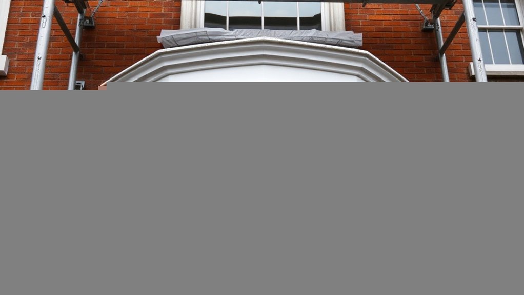 Bay Windows Moorgate